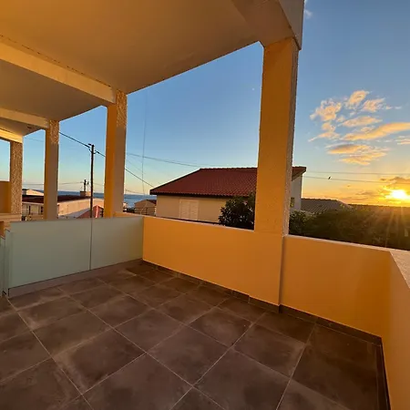 Charming Sunset Flat