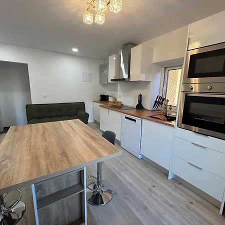 Charming Sunset Flat بول دو مار